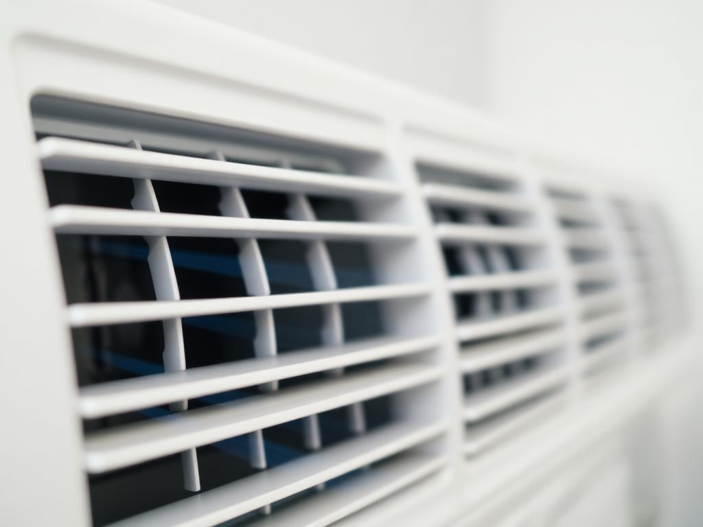 Close-up of LG Breeze air vents directing cooled air